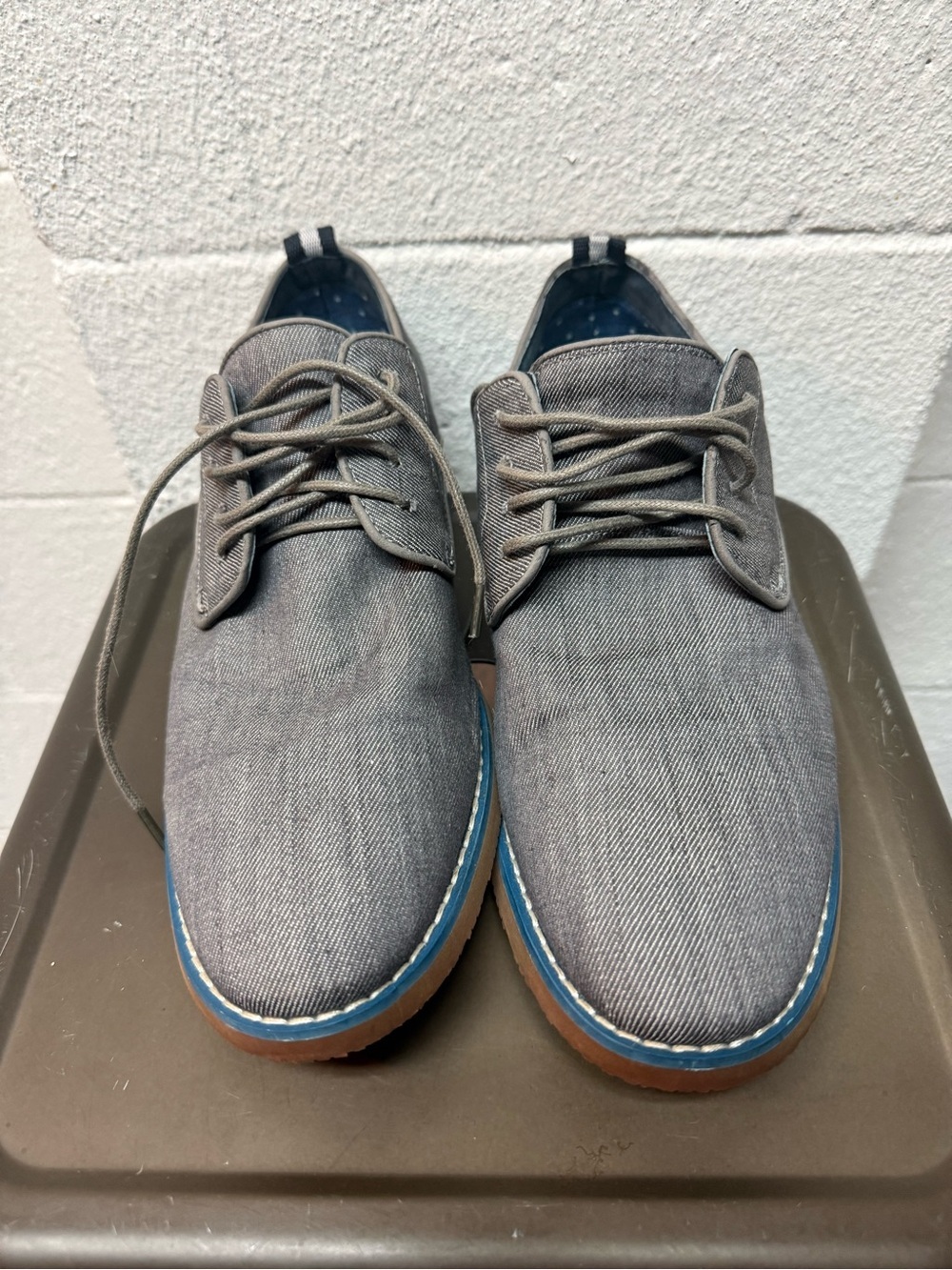 Call It Spring Men's Gray Chukka Lace-Up Shoes with Blue Trim